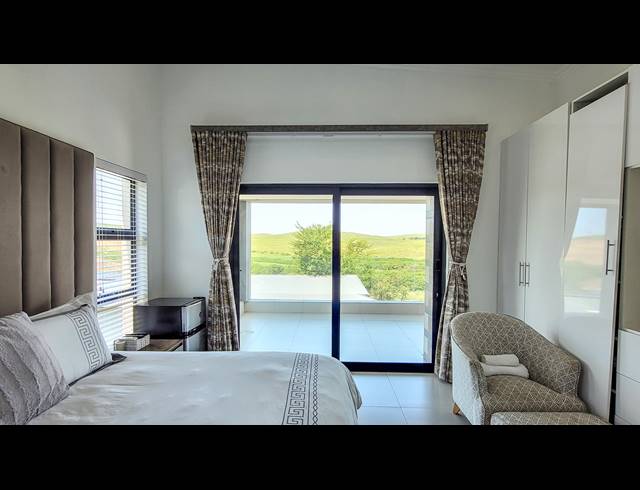 4 BEDROOM HOUSE FOR SALE IN PALM LAKES ESTATE
